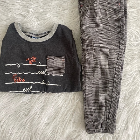 Cute plaid set - Picture 3 of 3